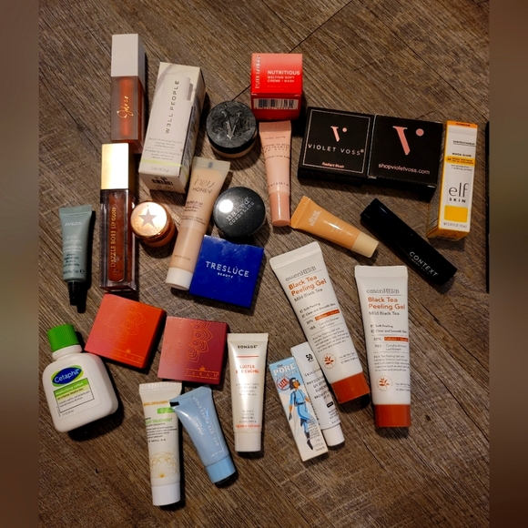 Bundle of makeup/skincare travel size mostly except a couple full size!! So Much - Picture 3 of 6